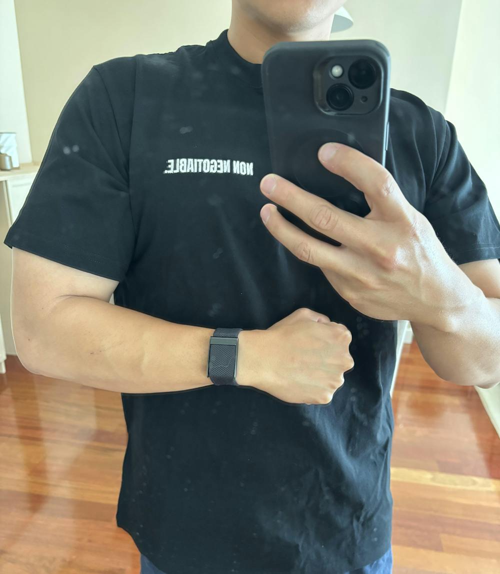 Camiseta NON NEGOTIABLE (Bordado)