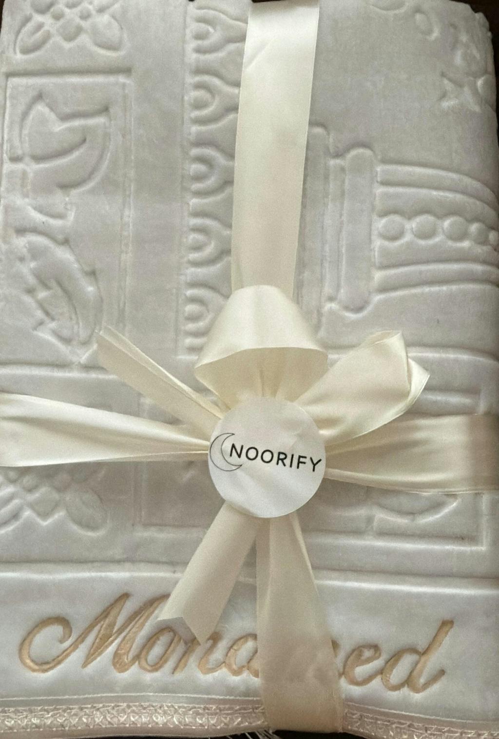 Gebetsteppich mit Namen - Schneeweiß