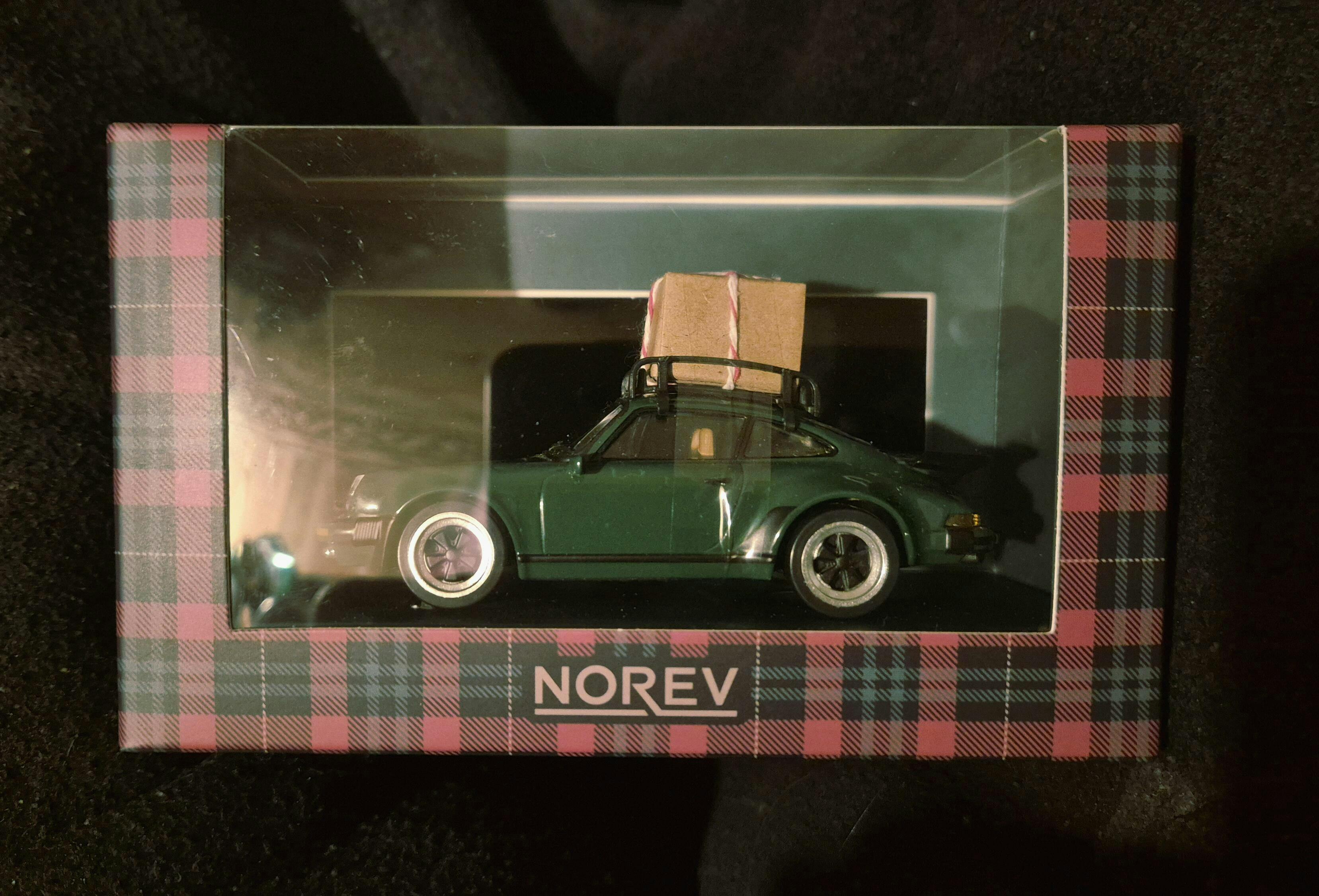 Porsche 911 Turbo 1978 Christmas Jet-car 1:43 – Norev