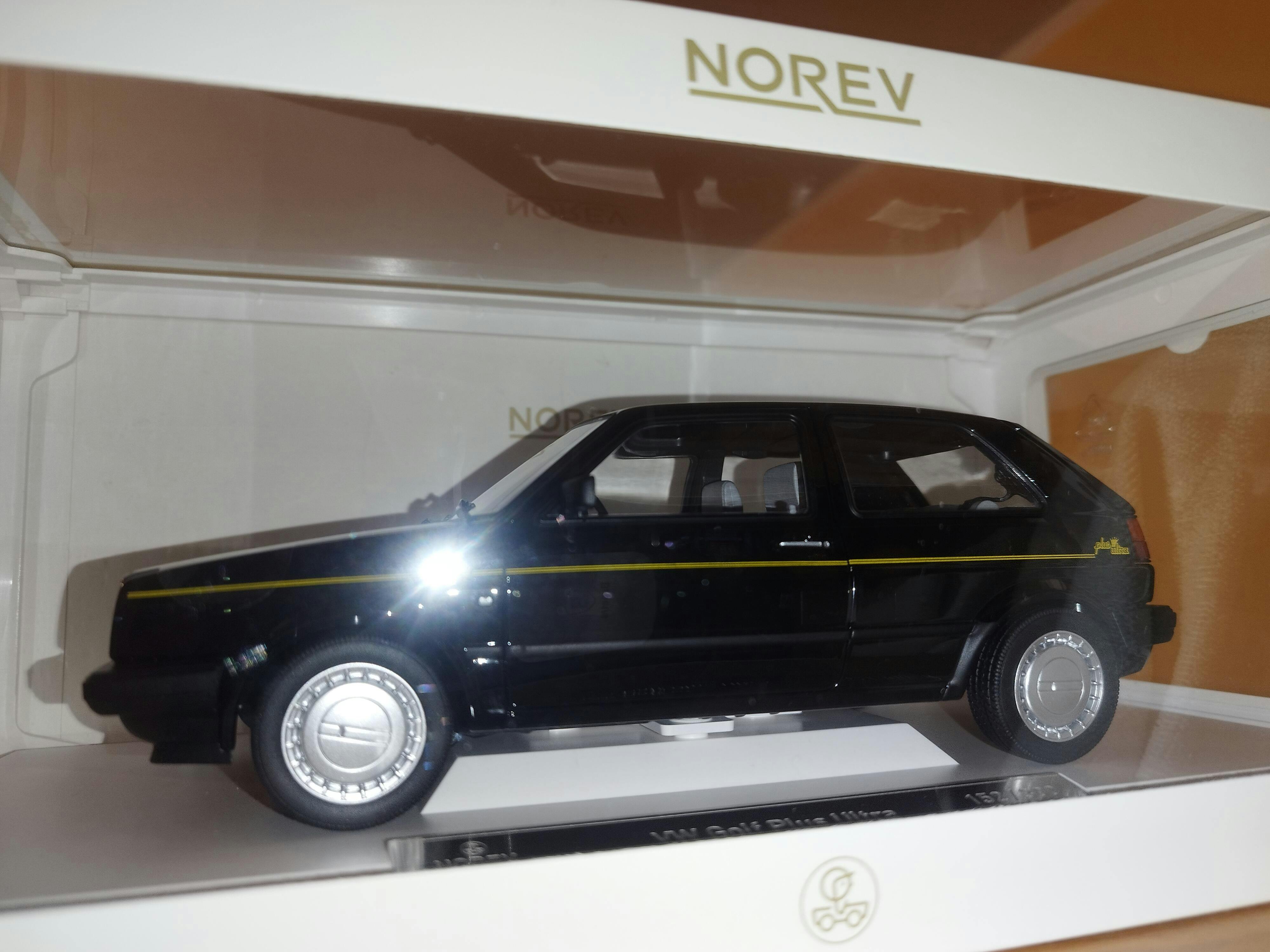VW Golf Plus Ultra 1990 Black 1:18 - 300 pcs – Norev