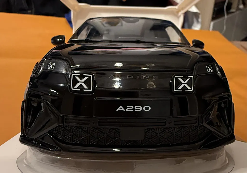Alpine A290 GTS 2025 Deep Black 1:18 - 300pcs – Norev