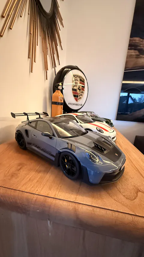 Porsche 911 GT3 RS w/Weissach Pack 2022 - Arctic grey & Black 1:12