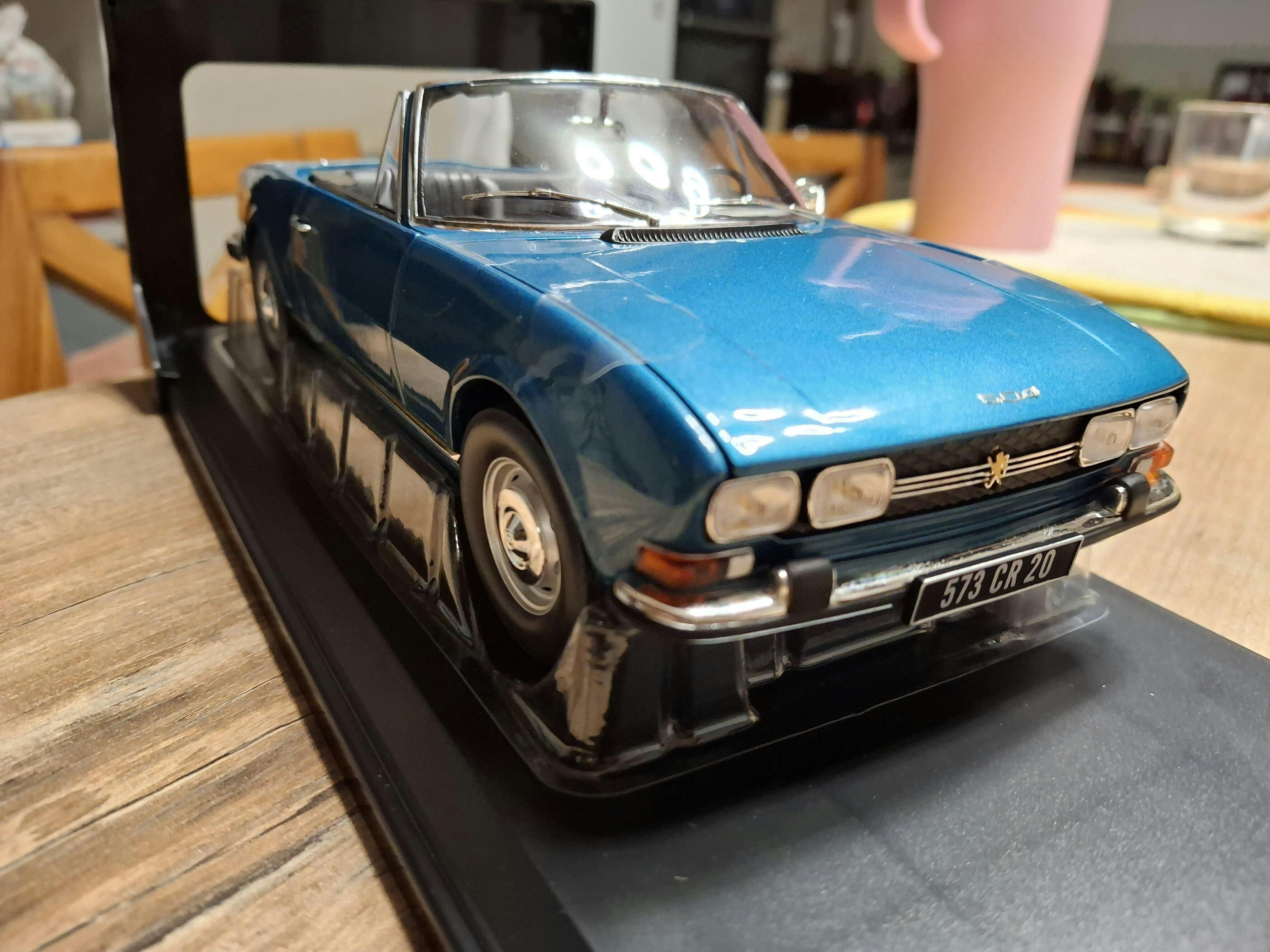 Peugeot 504 Cabriolet 1969 Metallic Blau 1:18 250Stk. – Norev