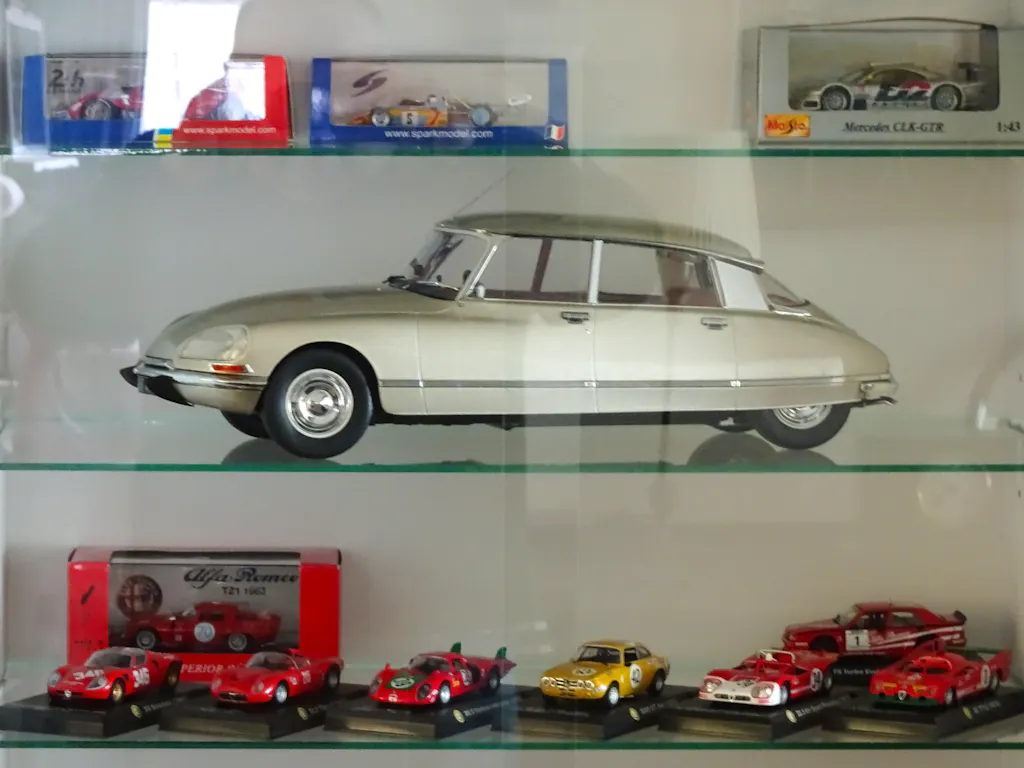 Citroën DS 23 Pallas 1973 Tholonnet Beige 1:12 – Norev
