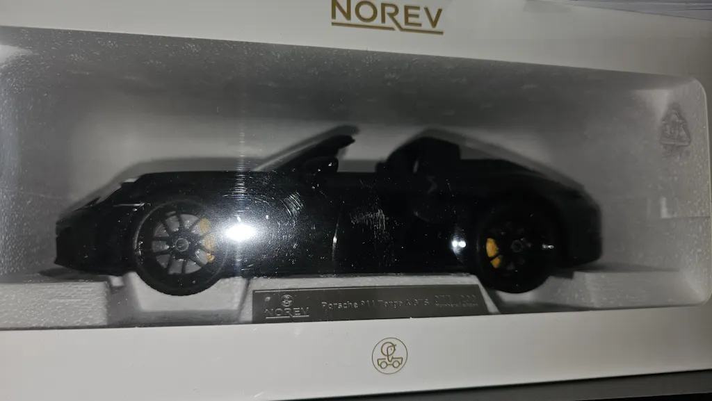 NOREV - Miniatura, 474811, Rosso, 1/43e