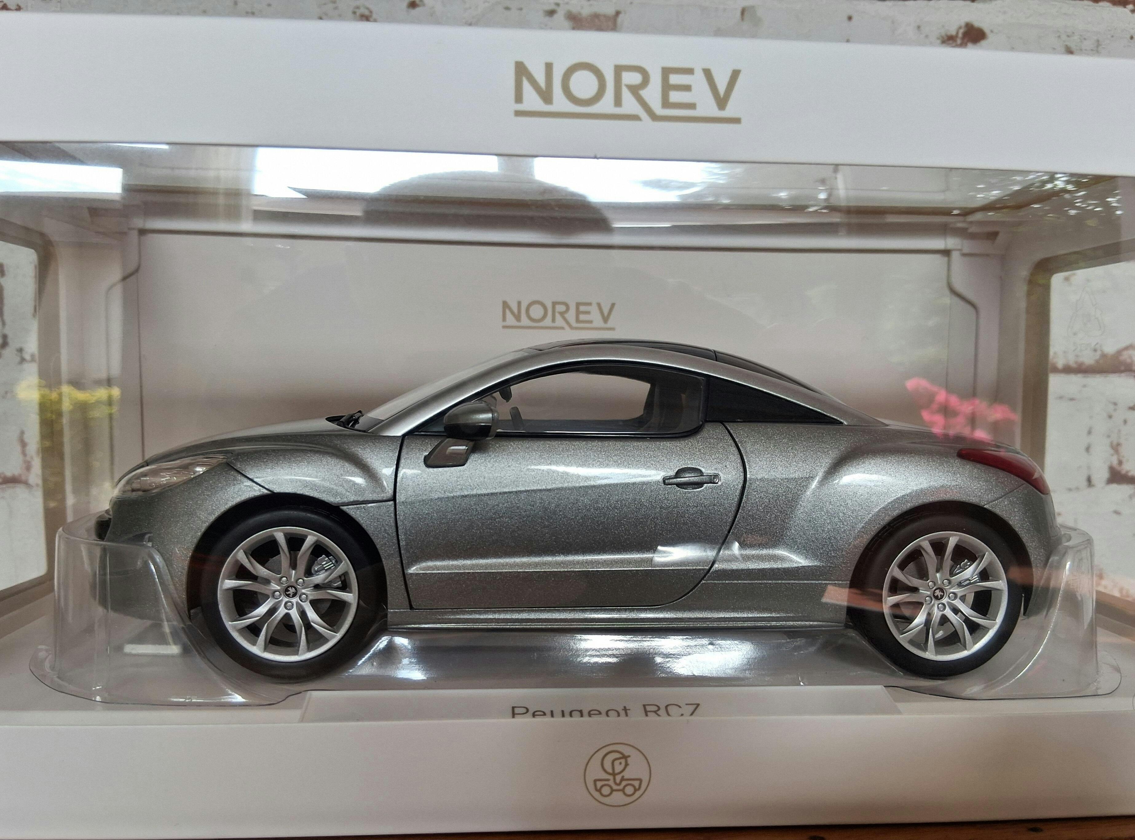 1/18 ノレブ　プジョー　RCZ　ミニカー　グレーメタリック Peugeot RCZ 2010 Mercury Grey 1:18 – Norev