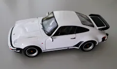 Porsche 911 turbo3.3 1980 ホワイト 1/18 スケール Porsche 911 Turbo 3.3 1980 White Martini 1:18 – Norev