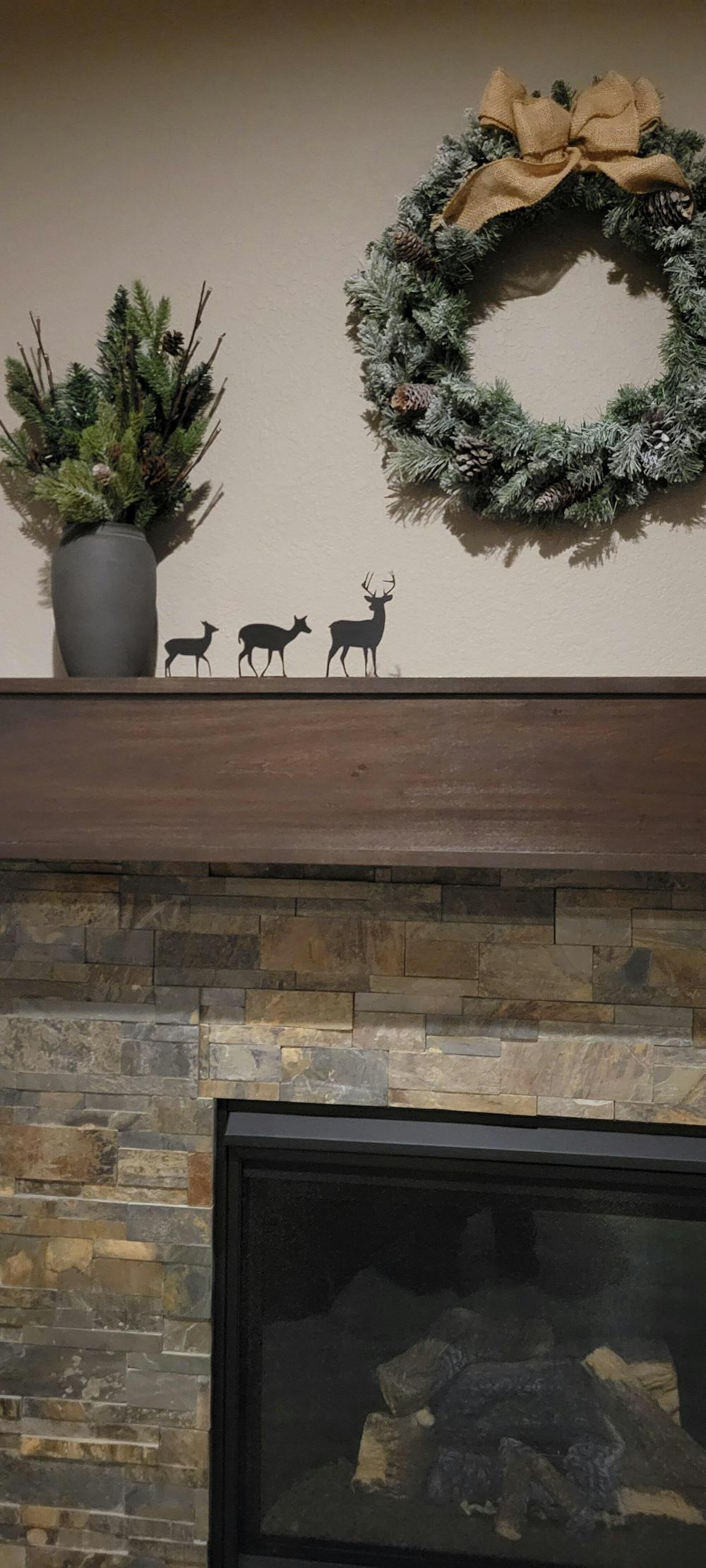 3-Pack Metal Mantel Deer