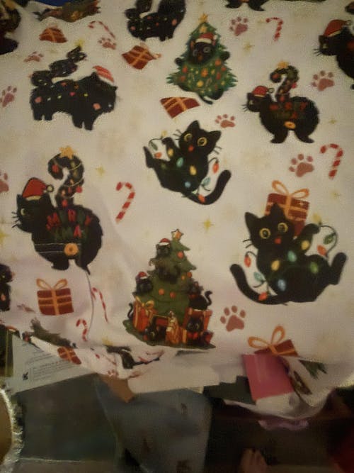 Christmas Cat Nurse Scrub Top - Funny Black Cat Print Medical Shirt for Women & Men - Cute Holiday Scrubs Gift for RN CNA Doctor