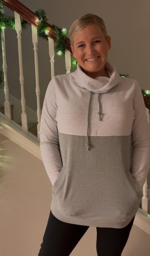 Nursing Sweatshirt Pullover - Colorblock Light Gray