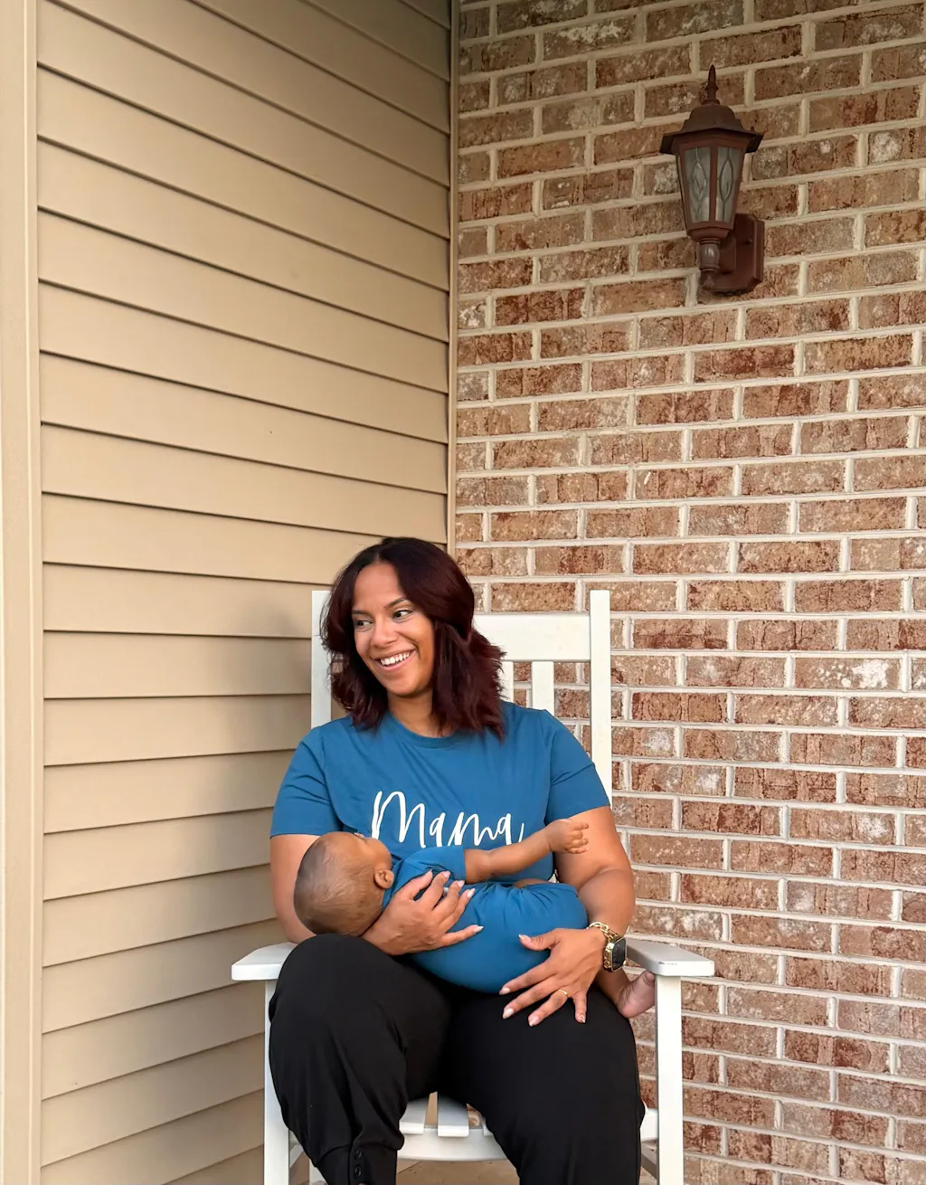 Cursive "Mama" Nursing T-Shirt - Blue