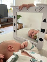 Espejo infantil bebés Montessori blanco 2 posiciones · NE122-M77 – Smart Mom