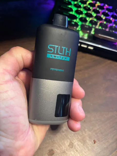 STLTH Loop 2 Closed Pod Vape Device