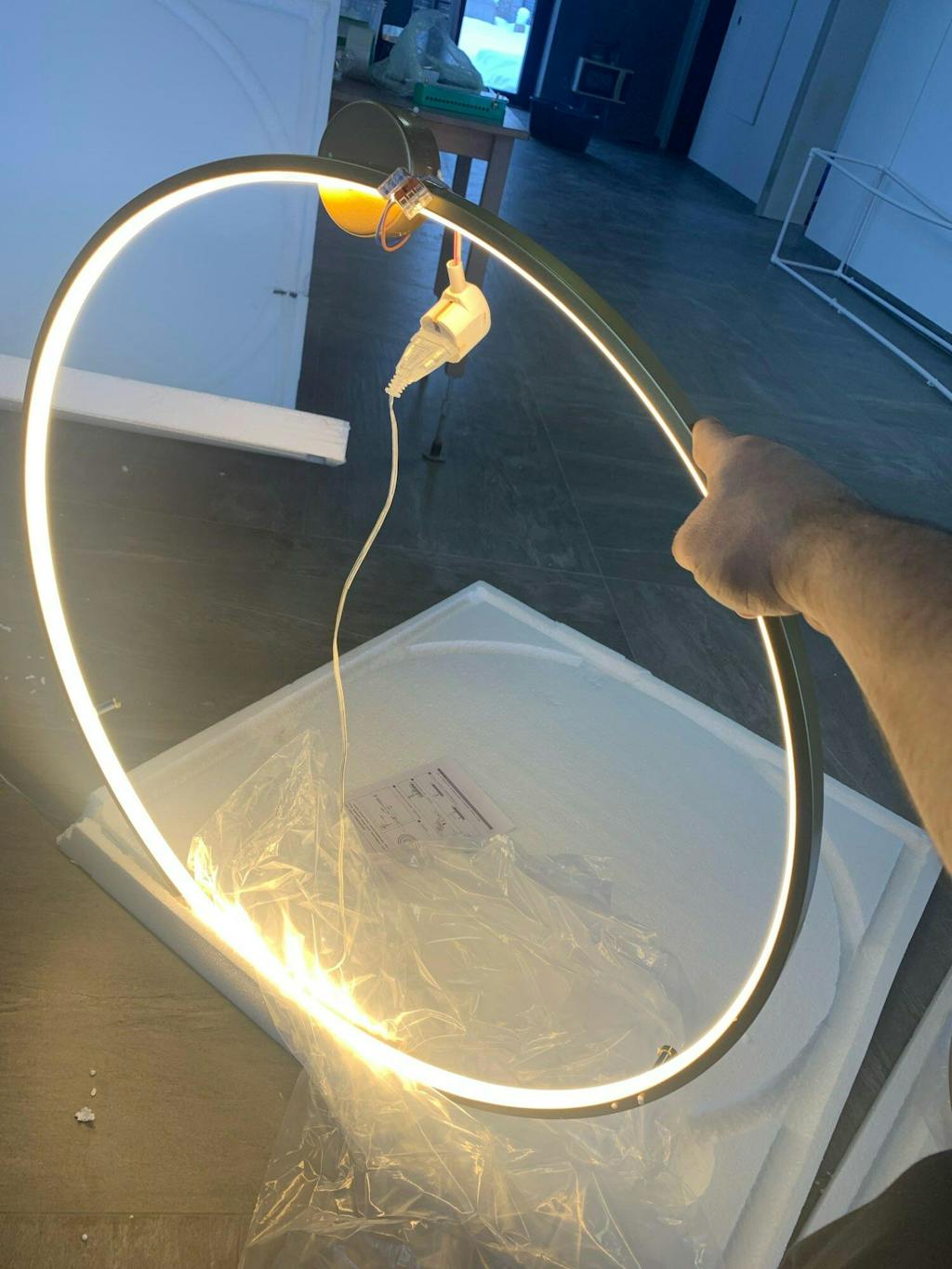 New Eclipse Round Wall Lamp