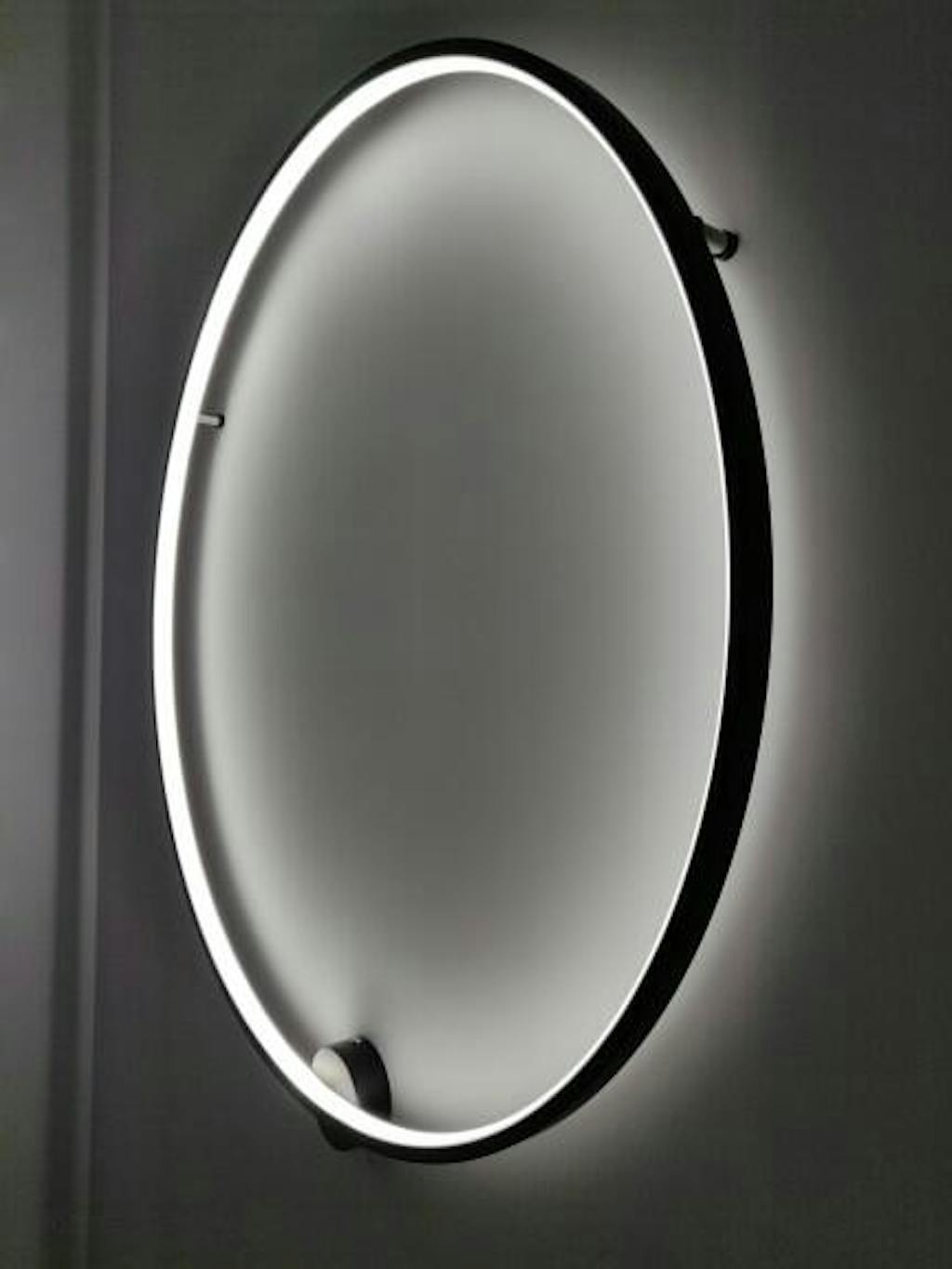 New Eclipse Round Wall Lamp