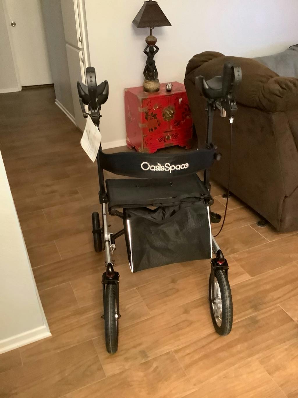 Pneumatic Upright Walker OasisSpace