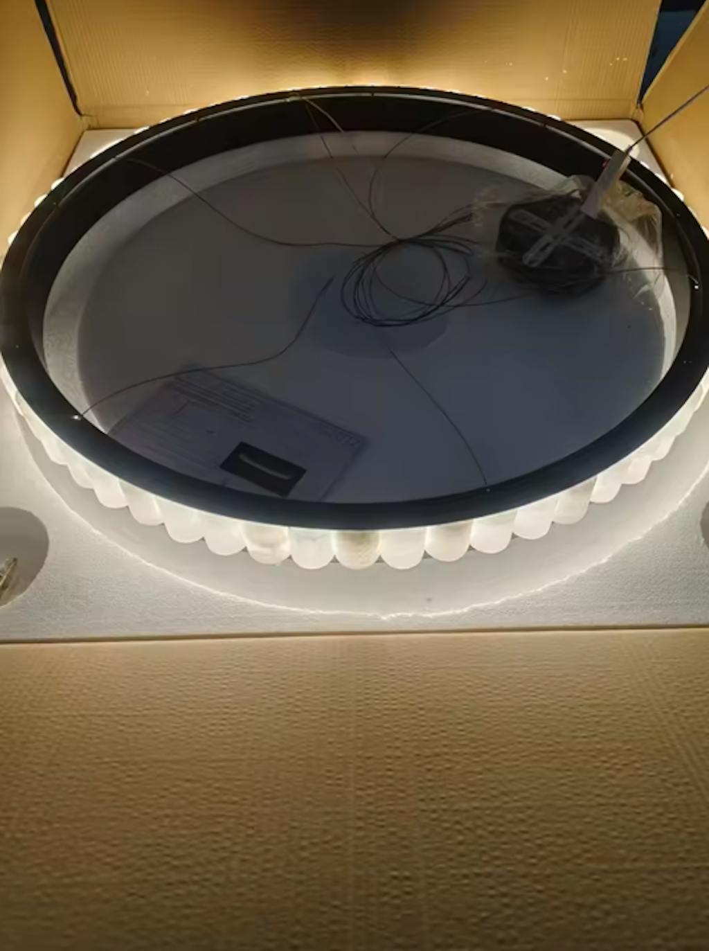 Large Alabaster Round ceiling pendant lamp | Adjustable Steel Suspension