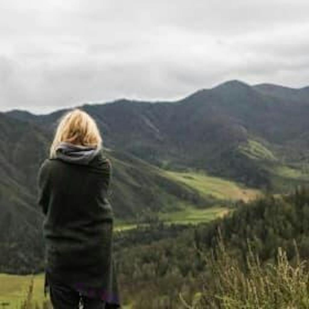 Flame of Vitality – Red Agate Necklace
