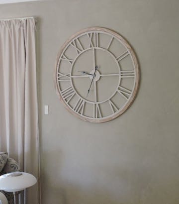 XXL Hamptons Crackle Finish Floating Wall Clock, 93cm
