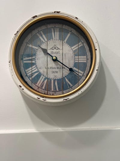 Hotel Classic Distressed Metal Wall Clock, White, 25cm