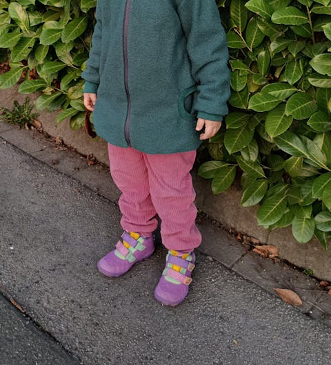 Kinderhose Lovis | Bio-Cordnicki | Flieder Gelb Rostorange