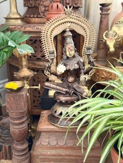 Antique Prabhavali Glam