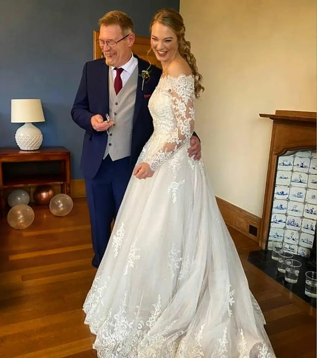 Off-the-Shoulder A-line Wedding Dress Olivia Olivia Bottega Off-the-Shoulder A-line Wedding Dress Olivia Olivia Bottega