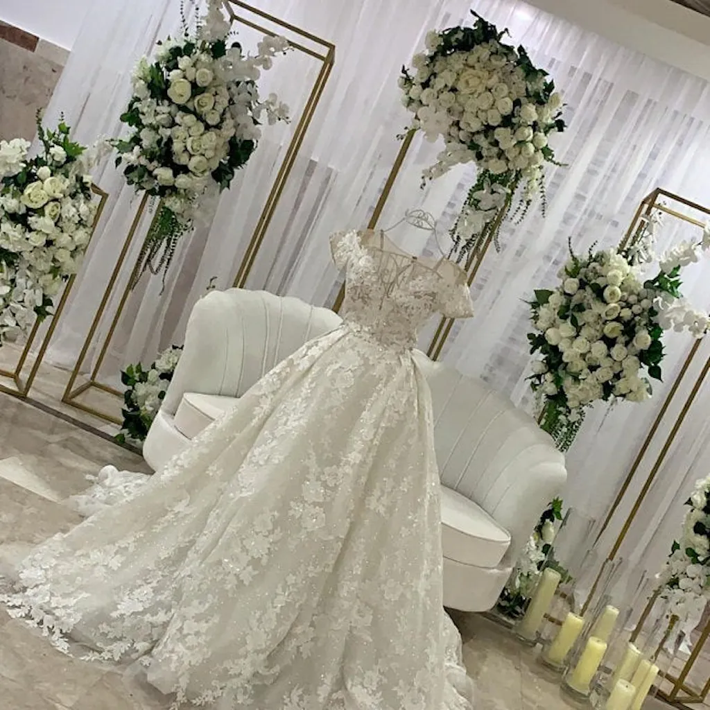 Lace Off-the-Shoulders Wedding Dress Charlotte Olivia Bottega Lace Off-the-Shoulders Wedding Dress Charlotte Olivia Bottega