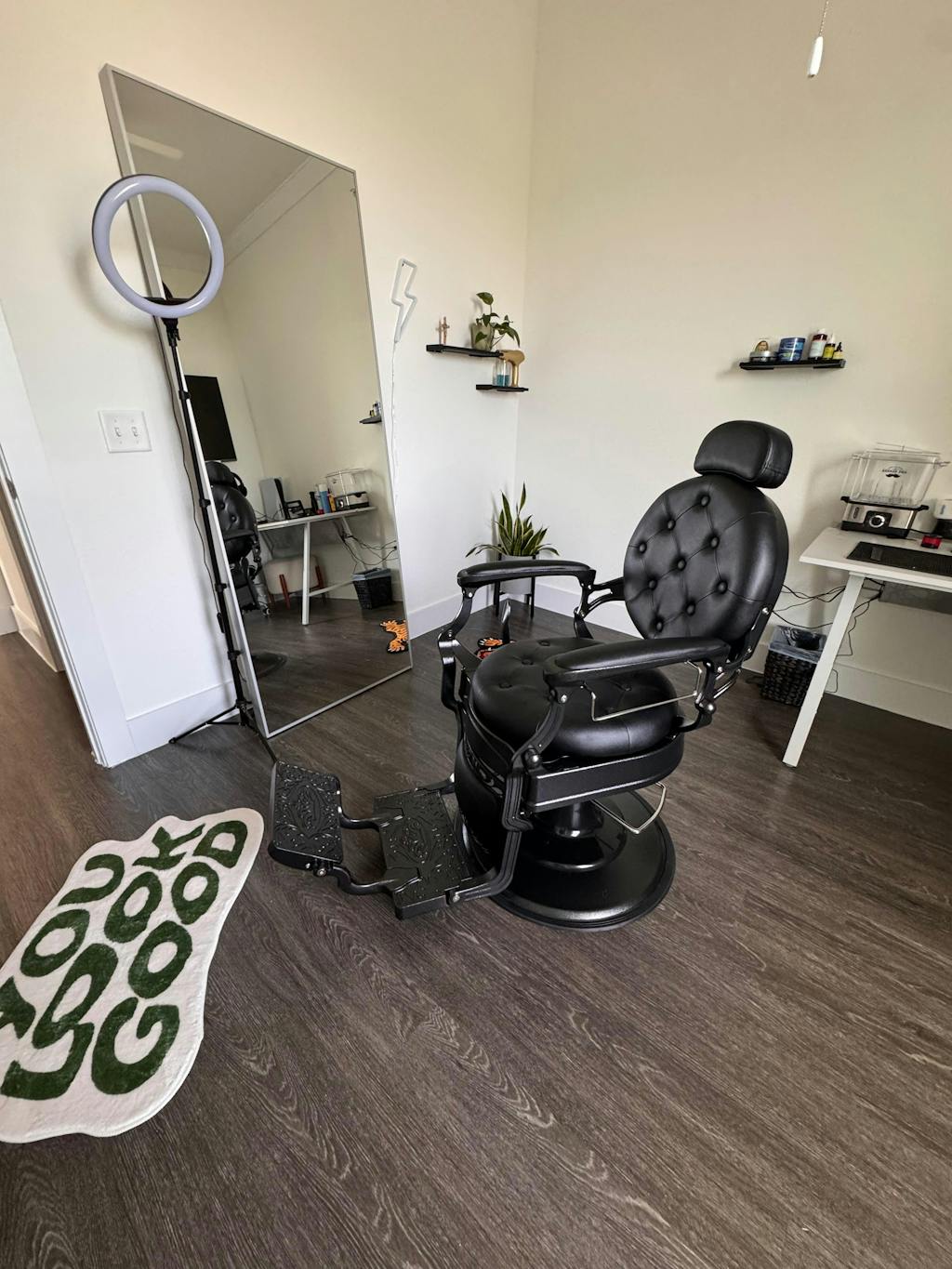 OmySalon BC1101 Vintage Style Heavy Duty Hydraulic Recline Barber Chair