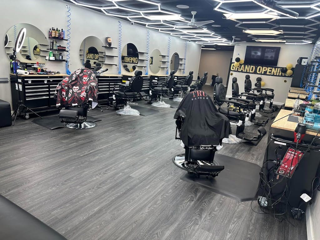 OmySalon BC1101 Vintage Style Heavy Duty Hydraulic Recline Barber Chair