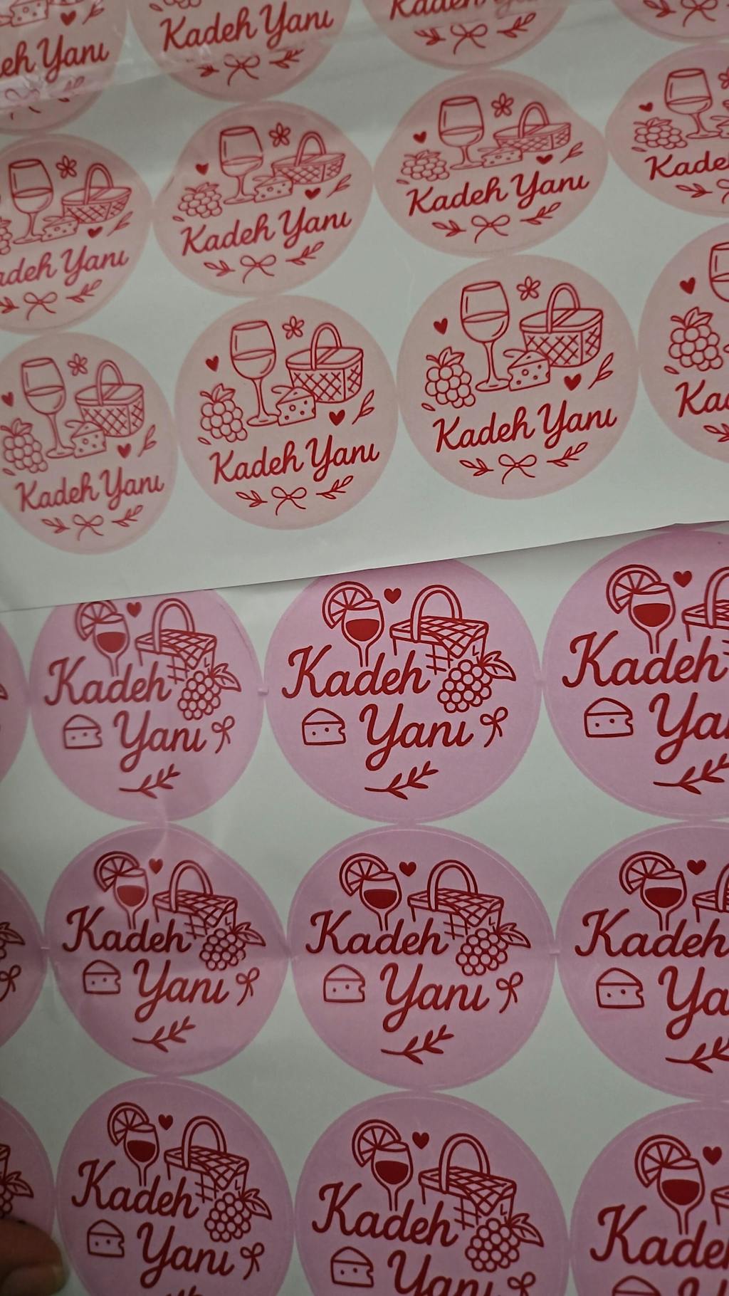 Sticker & Etiket | Yuvarlak · Kuşe Kağıt · Özelleştirilebilir