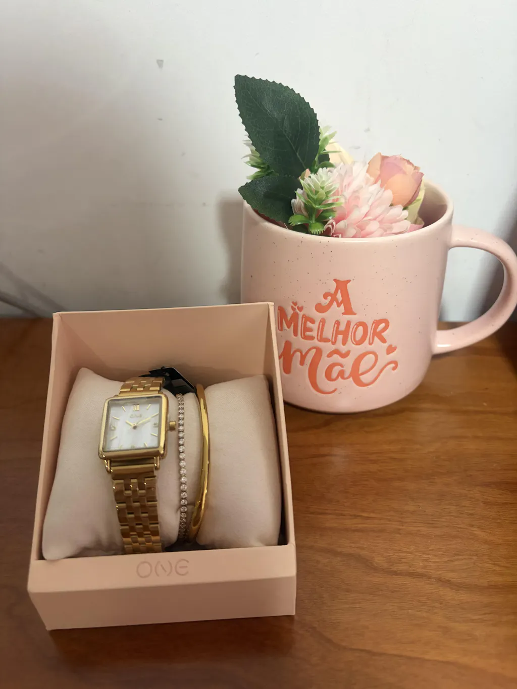 Box One Dazzle Gold – ONE