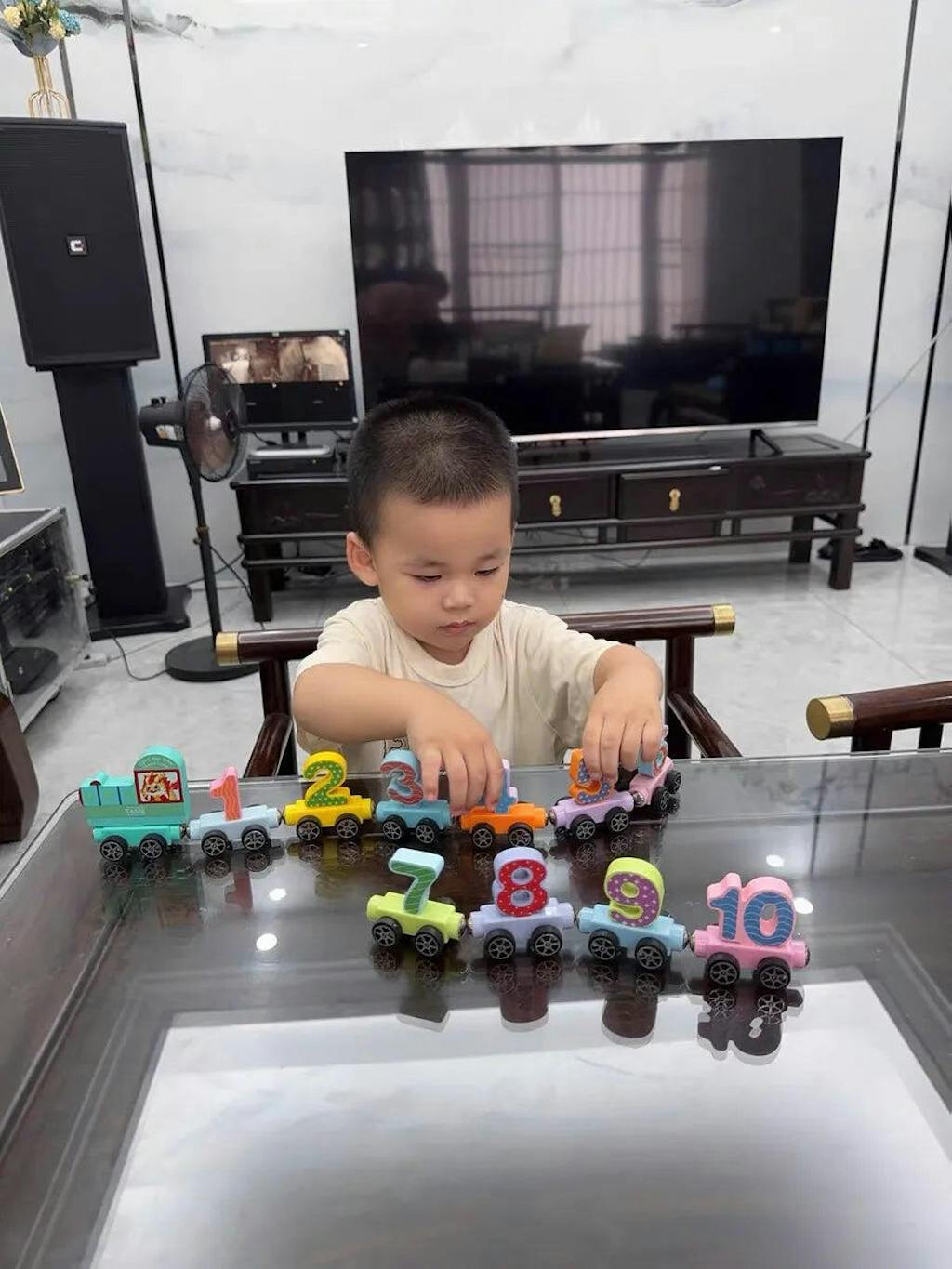 Onenazo Magnetic Wooden Number Trains - Set of 11