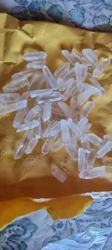 1000g/bag Bulk Natural Clear Quartz – Raw Crystal Point Wands for Healing & Home Decor