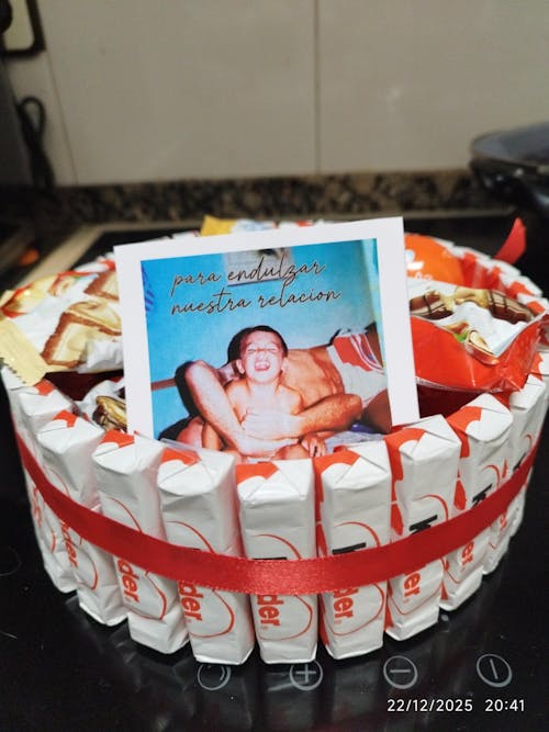 Tarta Kinder Bueno Joy | Surtido de Chocolatinas