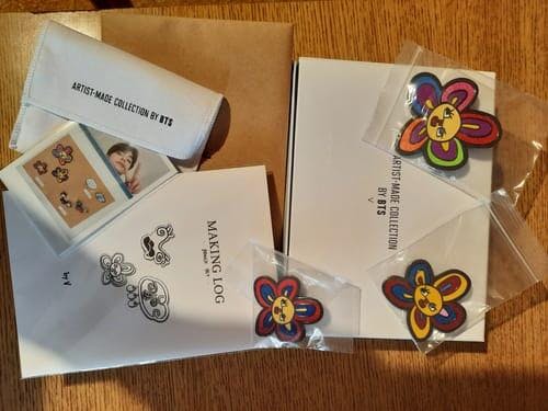 V] Brooch Set [BTS Artist-Made Collection] – Oppa Store