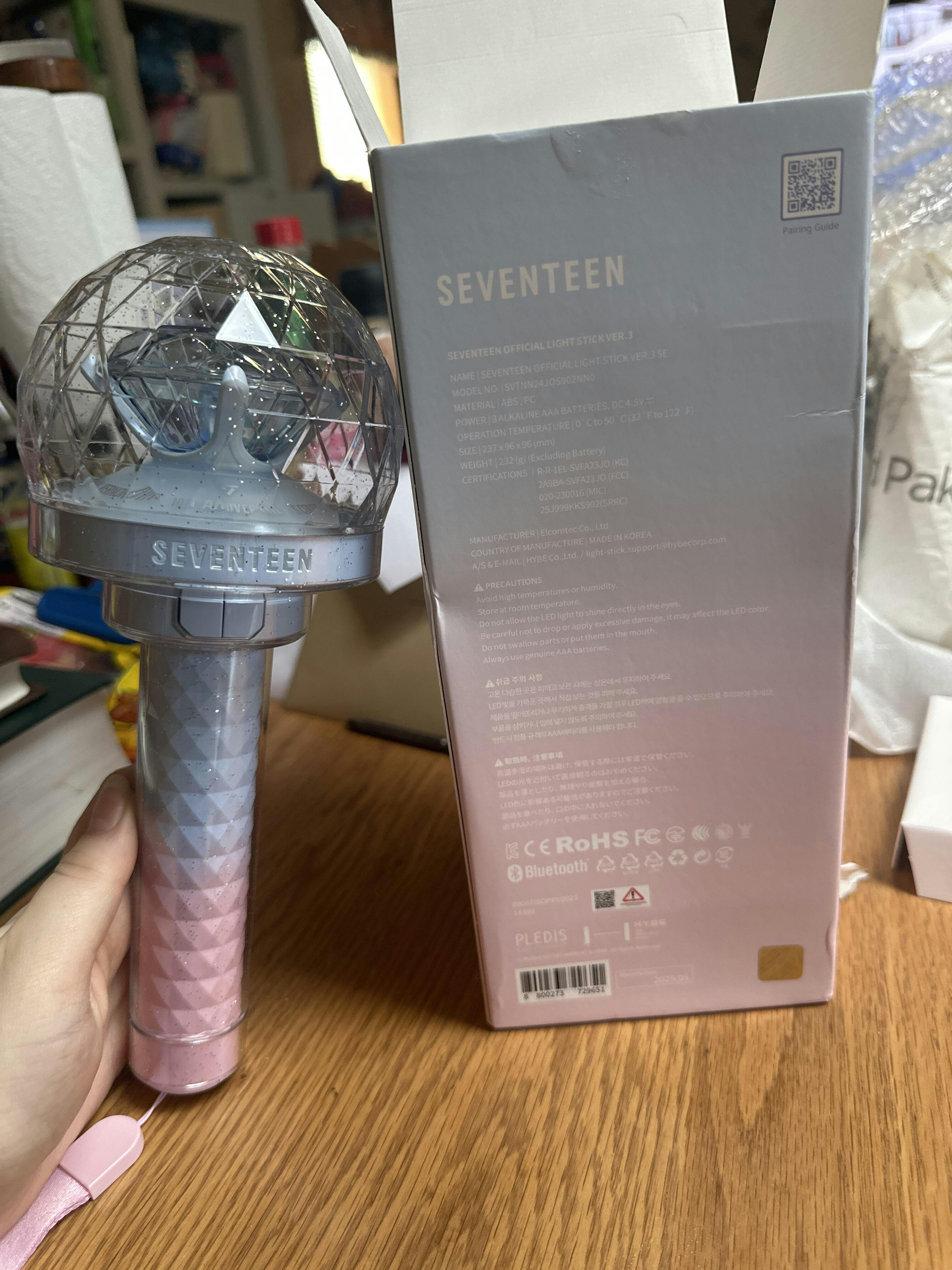 アイドル SEVENTEEN OFFICIAL LIGHTSTICK 10th Amazon.com: Seventeen Official Light Stick VER.3 10th