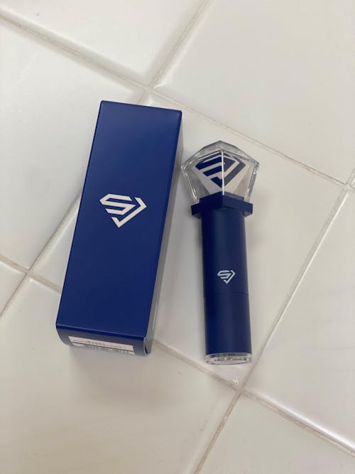 Super Junior - Fansignal Lip Balm (shaped like Light Stick)