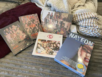 Buy TWICE - [THE STORY BEGINS] 1st Mini Album | Oppa Store