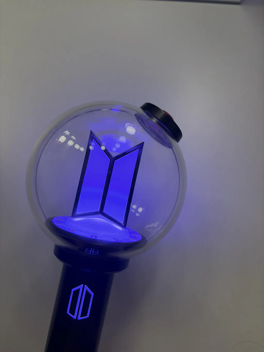 BTS Army Bomb - Official Lightstick Version 4 (new version)