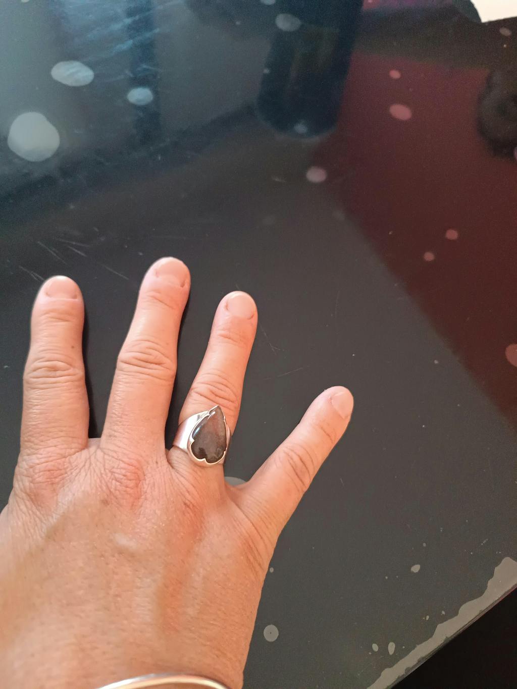 Bague en argent avec pierre de soleil noire - Orcha