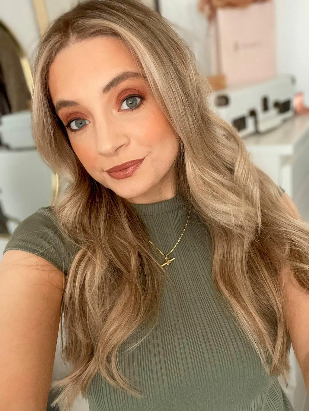 T-Bar Chain Knot Necklace - Gold