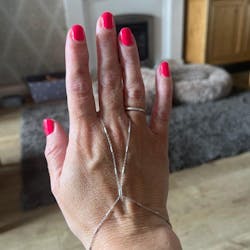 Twisted Handchain