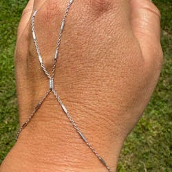 Twisted Handchain