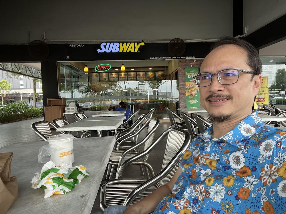 Orionride Short Sleeves Multicolor Flowers Zipper Pockets Ultra Lightweight Gravel Shirt