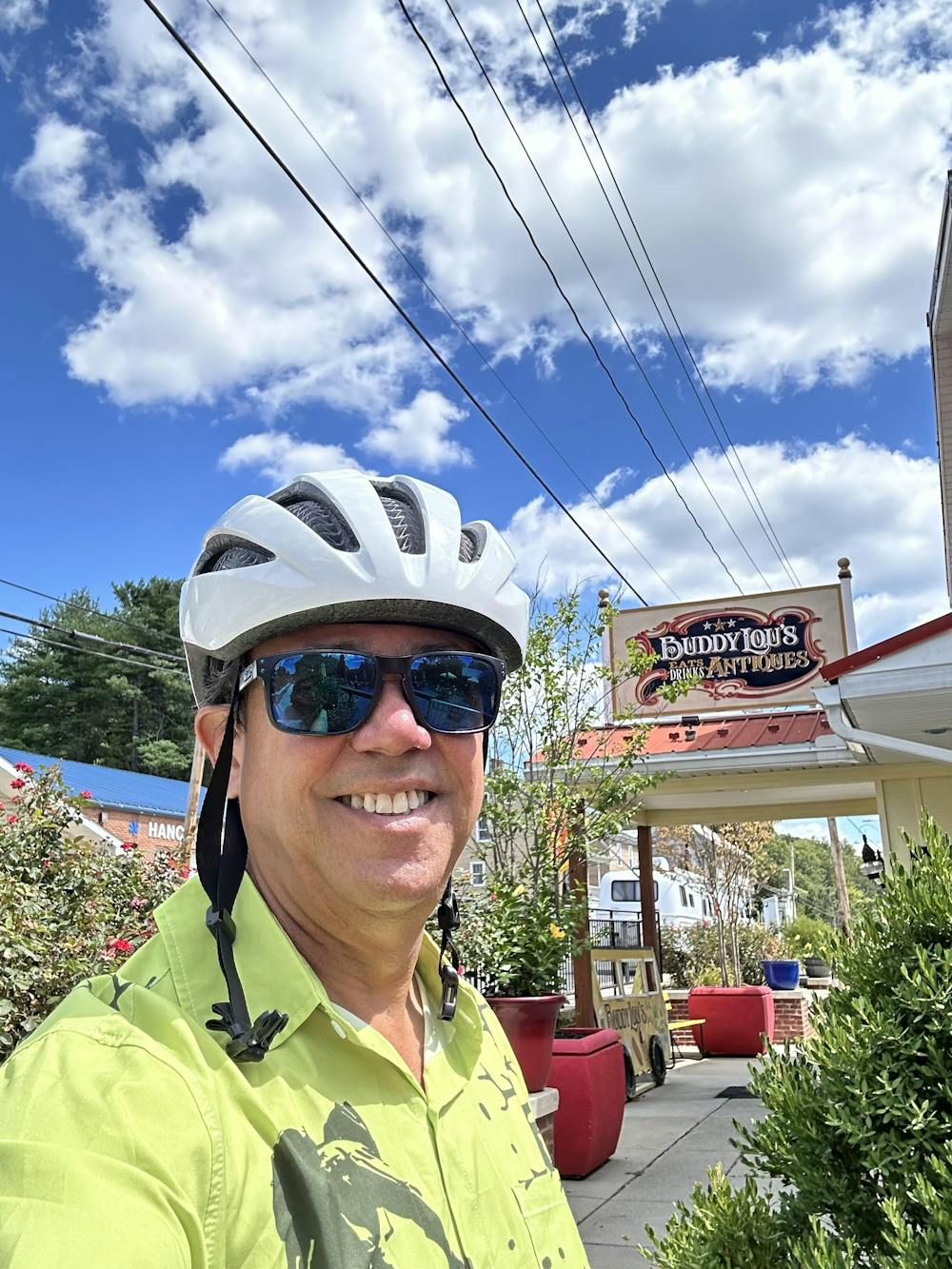 Orionride Short Sleeves Urban Cycling Zipper Pockets Ultra Lightweight Gravel Shirt