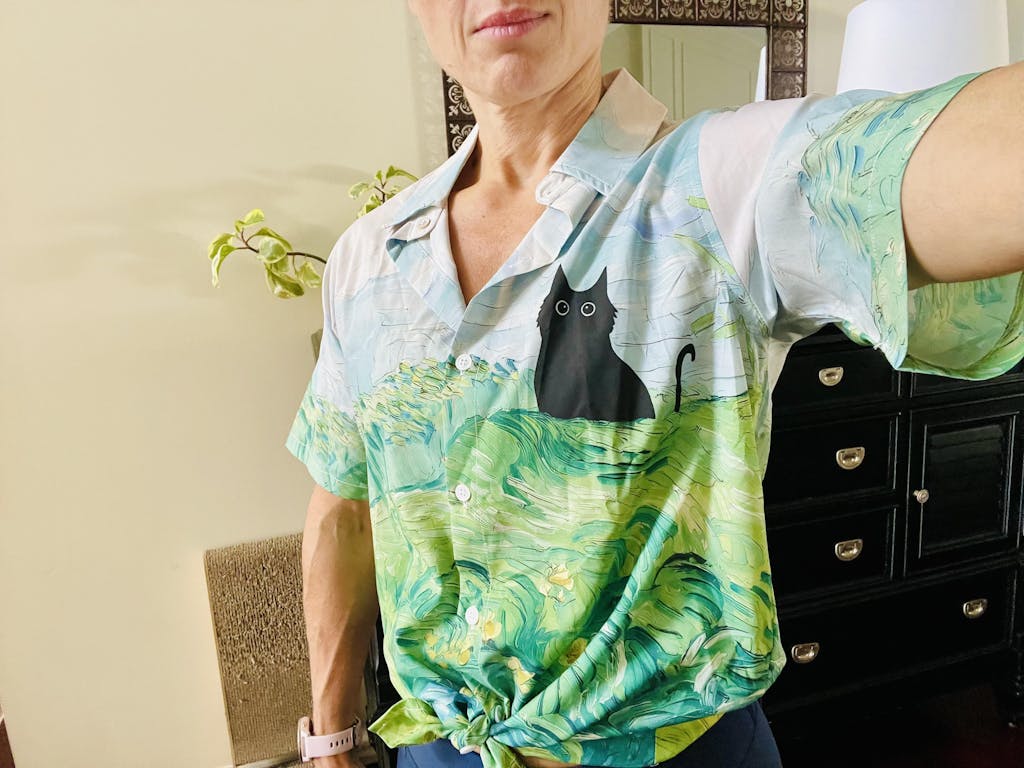 Orionride Oil Painting Black Cat Zipper Pockets Ultra Lightweight Short Sleeves Women's Gravel Shirt