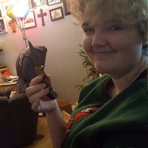 Authentic Damascus steel Back Lock Pocket Knife Green wood Handle Best folding Knife Razor sharp edge Best camping Tool Hunting Skinner EDC Knife with Leather Pouch .