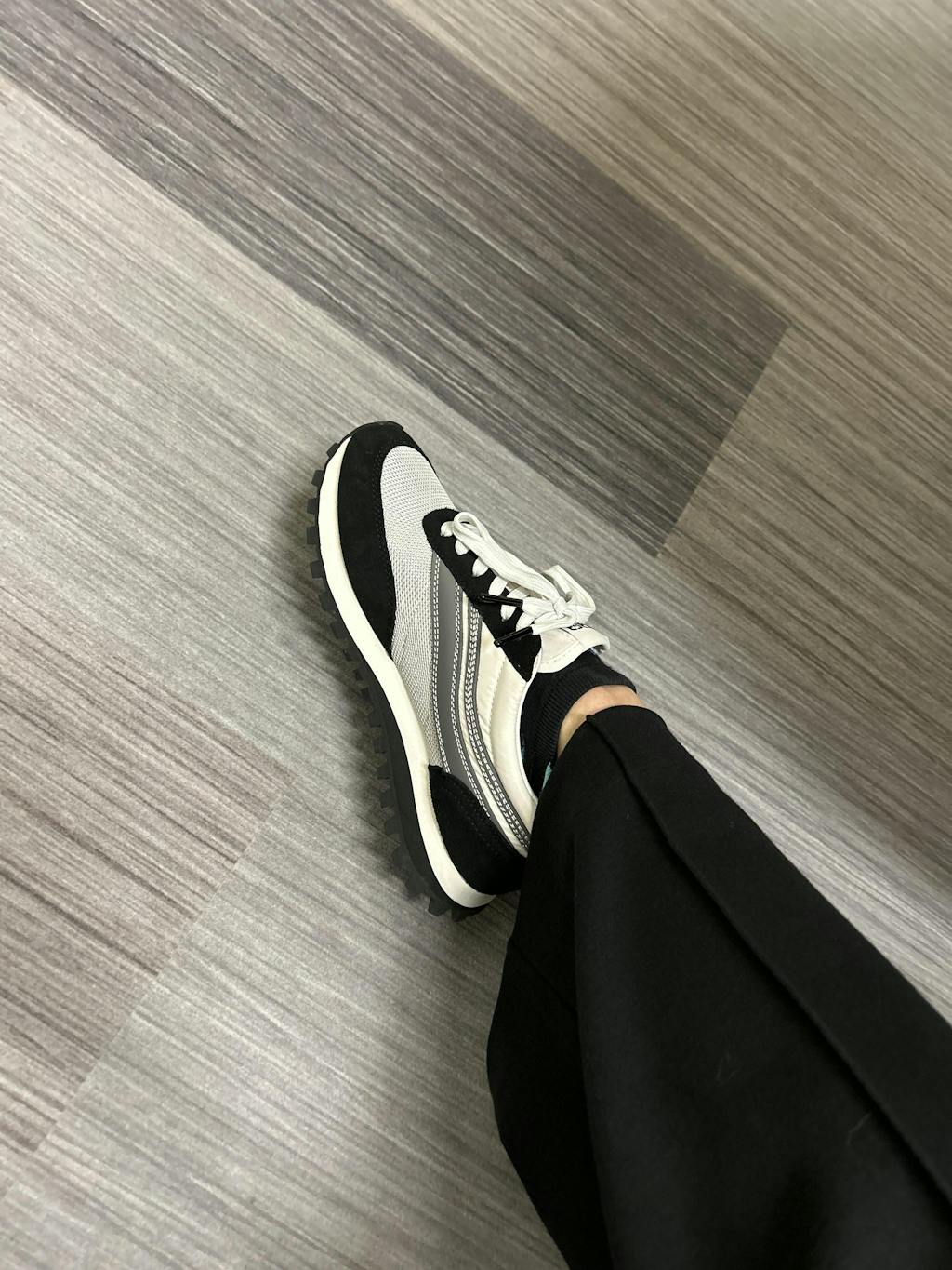 Osaga KT-26 Women's Monochrome Sneaker