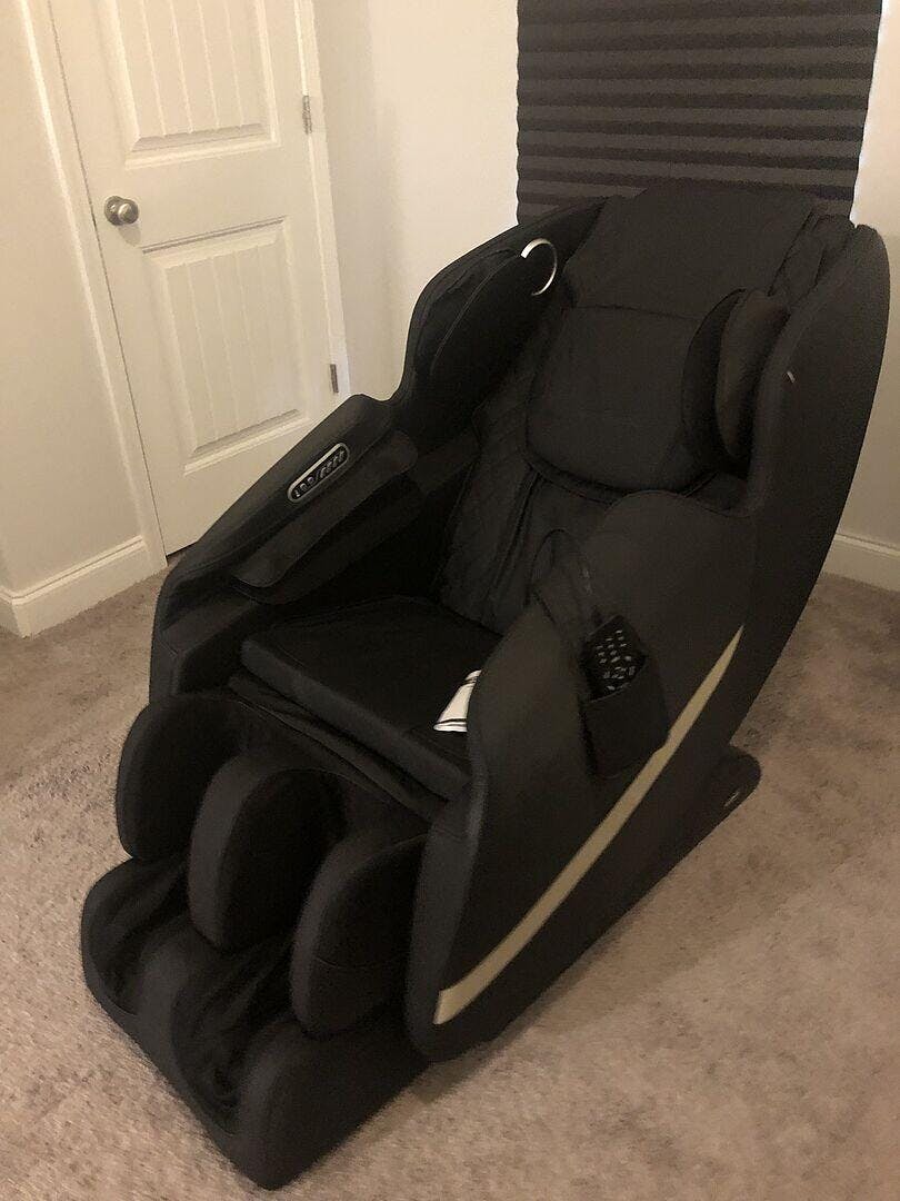 AmaMedic Q7 | OsakiMassageChair.com